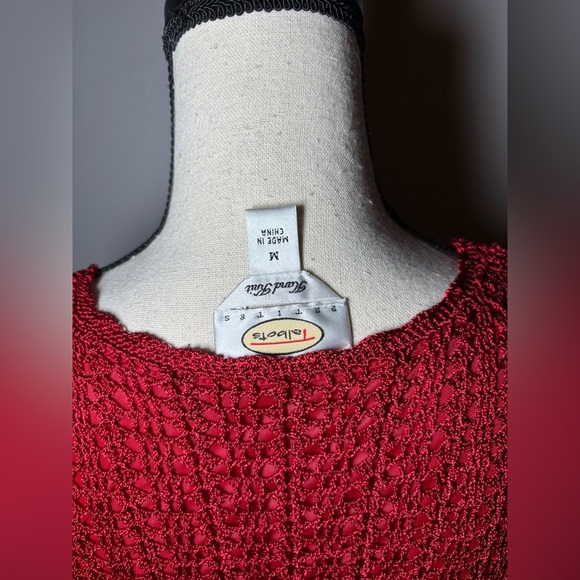Talbots crotchet hand knit red top with scalloped edges size M - Picture 4 of 5